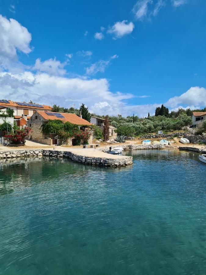 Kuca Za Odmor Buba, Otok Zut Villa Pristanisce Ngoại thất bức ảnh