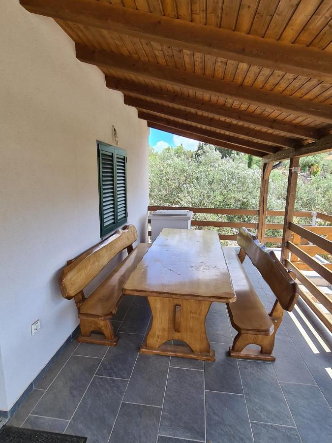 Kuca Za Odmor Buba, Otok Zut Villa Pristanisce Ngoại thất bức ảnh