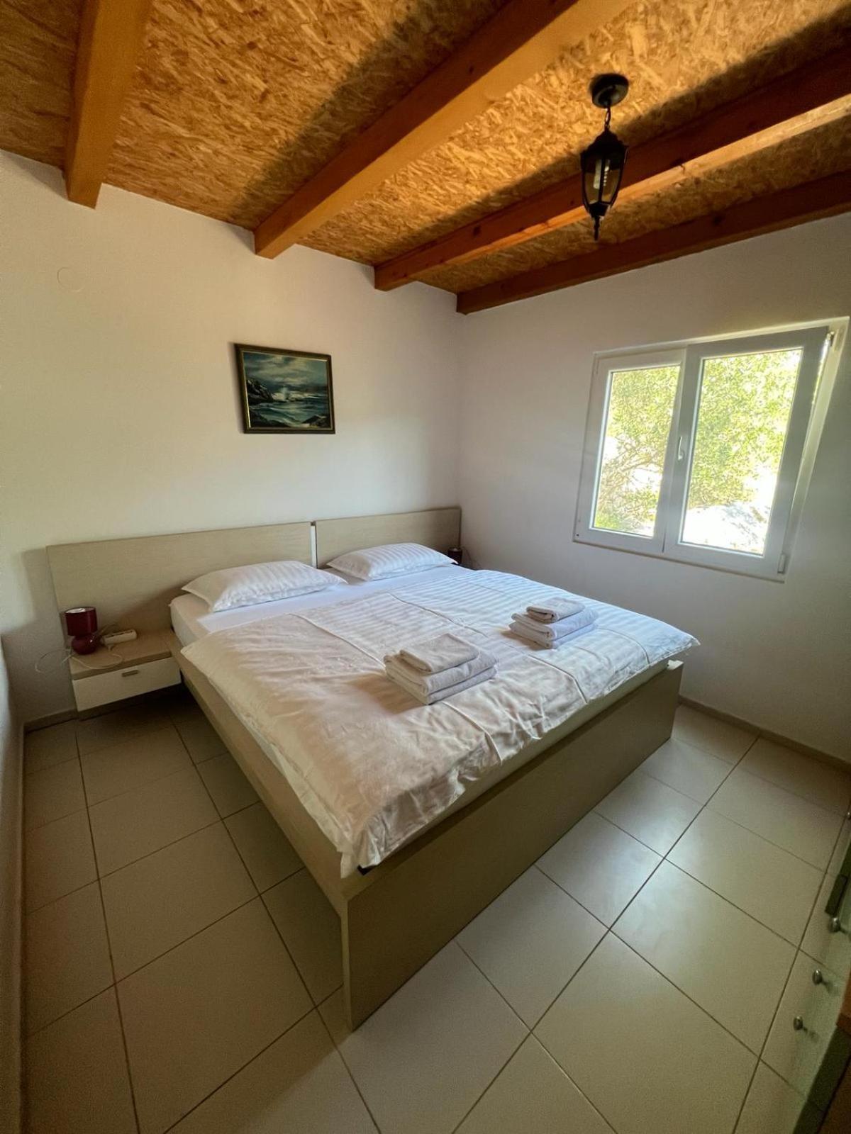 Kuca Za Odmor Buba, Otok Zut Villa Pristanisce Ngoại thất bức ảnh